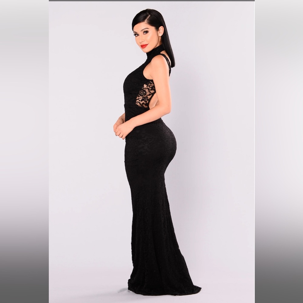 Fashion Nova Maddie Maxi Backless Lace Dress NWT